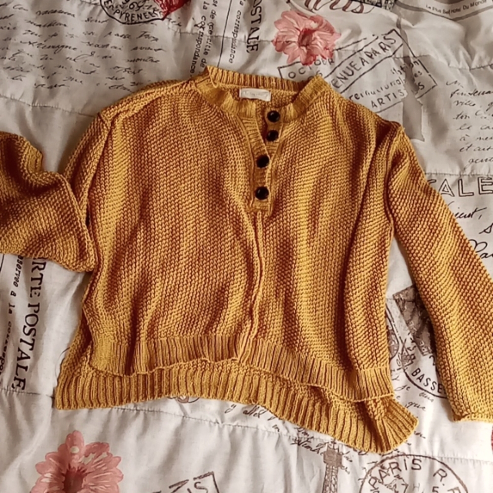 Thick knit pullover